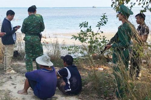Phát hiện phương tiện bơm hút cát trái phép ở Phú Quốc