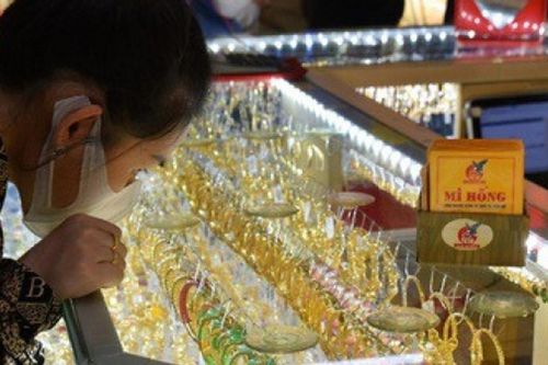 Cập nhật 08:15 sáng 31/12/2025: Giá vàng giảm 300.000 đồng/lượng, riêng BTMC SJC đi ngang