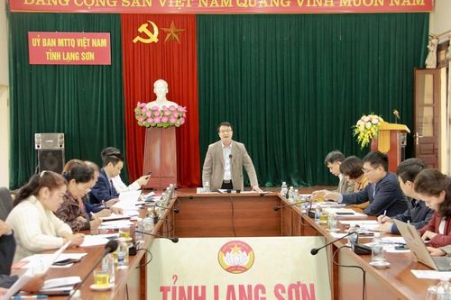 Phản biện dự thảo nghị quyết về chính sách chăm sóc sức khỏe cán bộ