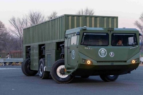 Trung Quốc ra mắt nguyên mẫu xe điện hạng nặng có thể làm bệ phóng tên lửa ICBM