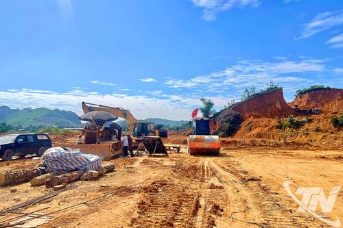 Ổn định lãi suất, mở rộng tín dụng cho sản xuất