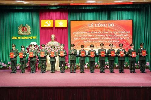 58 nhân viên An ninh hàng không tại sân bay Quốc tế Phú Bài được tuyển chọn vào CAND