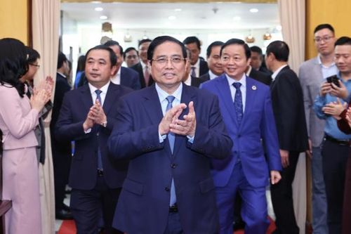 Nông nghiệp vẫn là trụ đỡ nhưng phải số hóa, hiện đại hóa