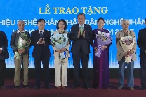 Phong tặng danh hiệu Nghệ nhân Hà Nội cho 64 nghệ nhân