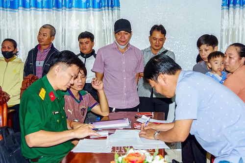 Gặp gỡ hơn 200 quân nhân dự bị
