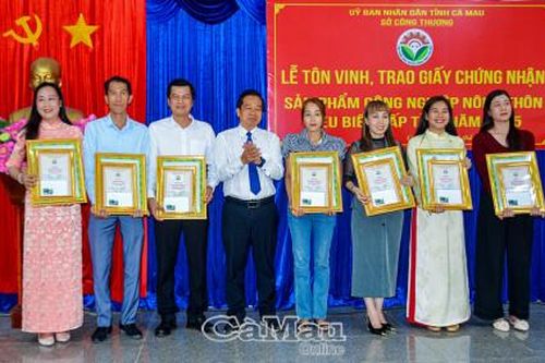 Tôn vinh 30 sản phẩm công nghiệp nông thôn tiêu biểu