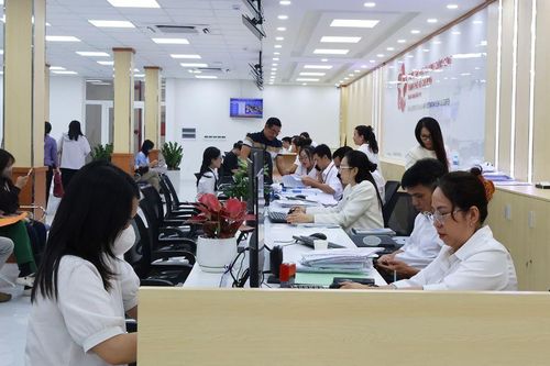 Vận hành Trung tâm hành chính công, người dân TP.HCM nộp hồ sơ 'một mối'