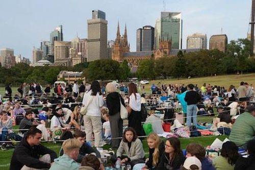 Màn bắn pháo hoa đêm Giao thừa ở Sydney (Australia) thu hút lượng lớn người xem