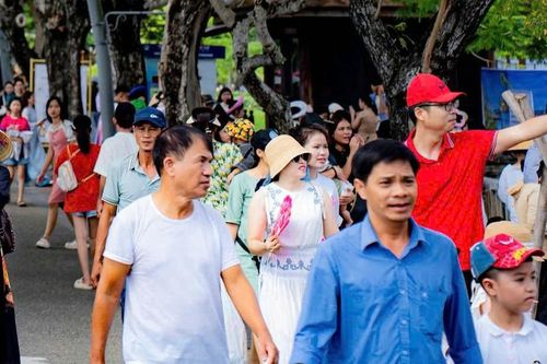Hà Nội: Hàng loạt chuỗi hoạt động du lịch sôi động chào năm mới 2026