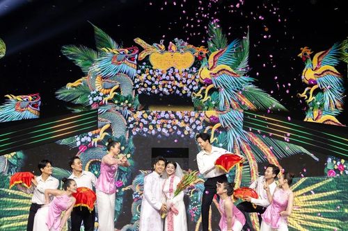 Cẩm Ly, Thanh Ngọc, Hồ Trung Dũng cùng dàn Hoa - Á hậu hát 'Chào năm mới 2026'