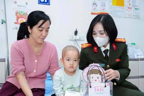 Những hình ảnh xúc động của cán bộ chiến sỹ Phòng tham mưu Công an Hà Nội trong ngày đầu tiên của năm mới 2026