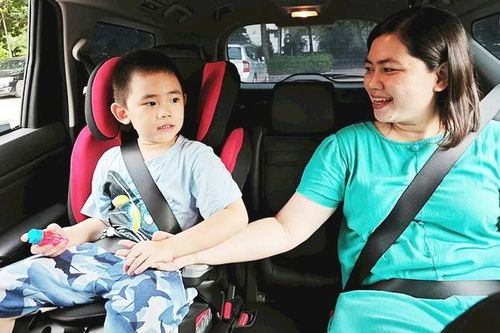 Quy định mới về ghế trẻ em và camera trên ô tô
