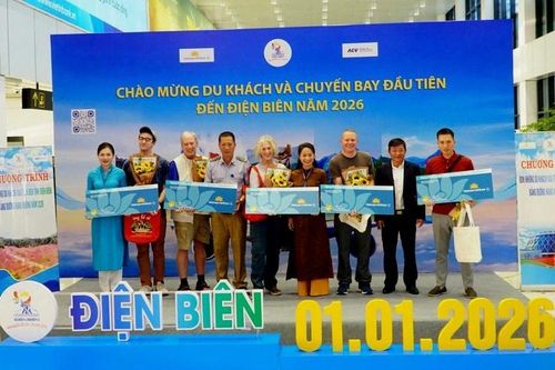 Điện Biên đón 184 hành khách trong chuyến bay ngày đầu năm 2026