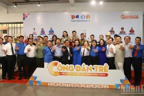 Thành phố Hồ Chí Minh tuyên dương 12 công dân trẻ tiêu biểu năm 2025