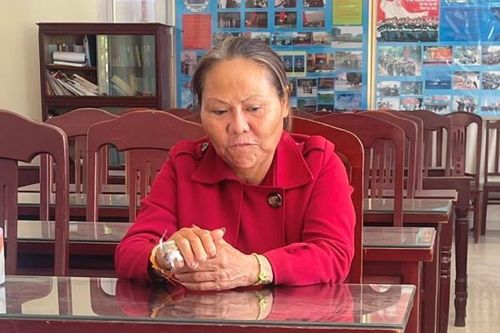 Người đàn bà mua bán ma túy, giết người bị bắt sau 2 thập kỷ trốn nã ở Lào