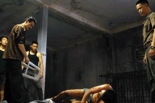Thiên đường máu: Thông điệp cảnh tỉnh 'việc nhẹ, lương cao'