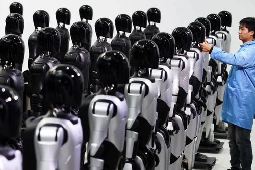 Tesla còn loay hoay, Trung Quốc tăng tốc đua robot 9.000 tỷ USD