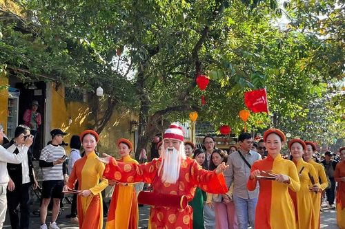 Khởi đầu năm mới, 29 du khách Philippines 'mở hàng' cho du lịch Hội An