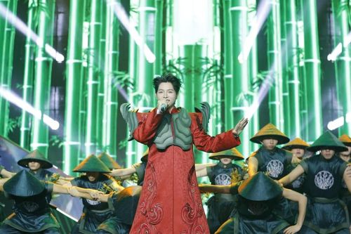Đức Phúc lan tỏa hào khí dân tộc với Phù Đổng Thiên Vương tại VTV Countdown 2026