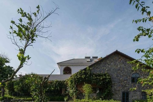 Biệt thự mang vẻ đẹp thô mộc của phong cách Rustic