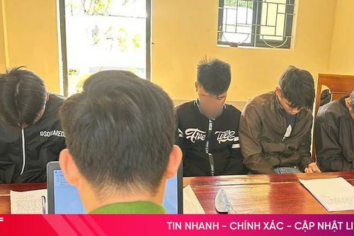 Ngăn chặn 2 nhóm học sinh mang hung khí giải quyết mâu thuẫn