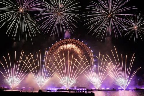 Thế giới bước sang năm 2026: Pháo hoa rực sáng và hy vọng hòa bình lan tỏa