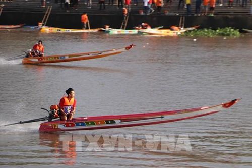 Khi thể thao hòa nhịp văn hóa sông nước Cần Thơ