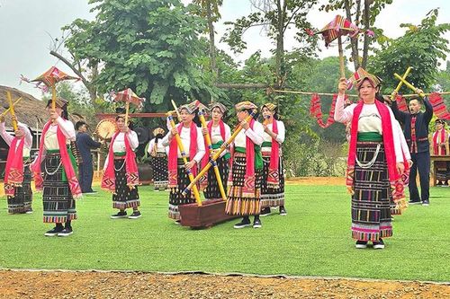 'Sức mạnh mềm' - Sắc xuân mới