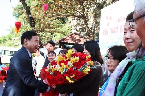 Danh thắng Ngũ Hành Sơn đón đoàn khách quốc tế Nhật Bản 'xông đất'