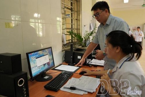 Đổi mới toàn diện y tế, vì sức khỏe nhân dân