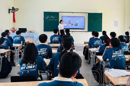 Những bông hoa đẹp trong học và làm theo Bác