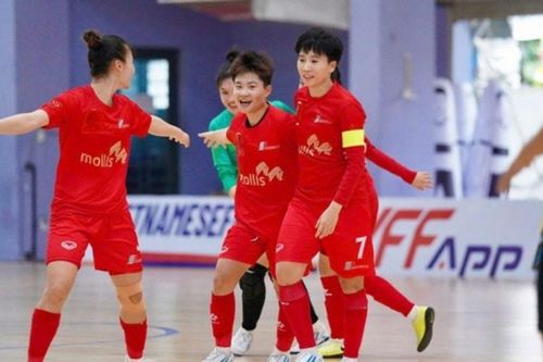 Tuyết Dung lập công ngay sau khi chuyển sang futsal: Đẳng cấp của huyền thoại bóng đá nữ