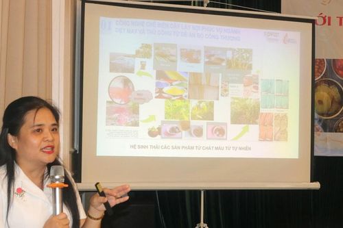 Lụa mềm từ dứa dại Phú Quý