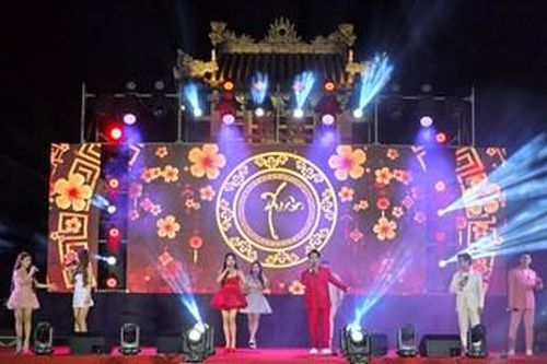 'Sắc xuân mới' chào năm 2026