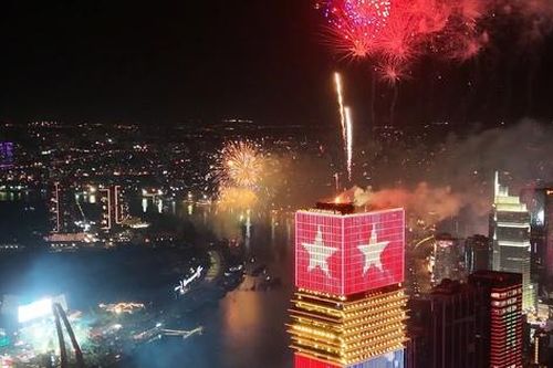 Saigon Marina IFC - Biểu tượng mới của TP.HCM rực rỡ công nghệ ánh sáng đón chào năm mới