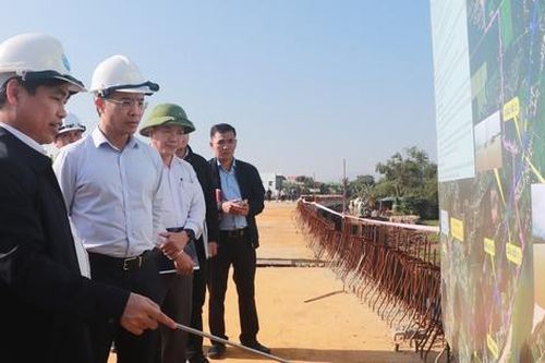 Kiểm tra dự án ngày đầu năm mới, Chủ tịch Đà Nẵng yêu cầu GPMB dứt điểm, đảm bảo tiến độ