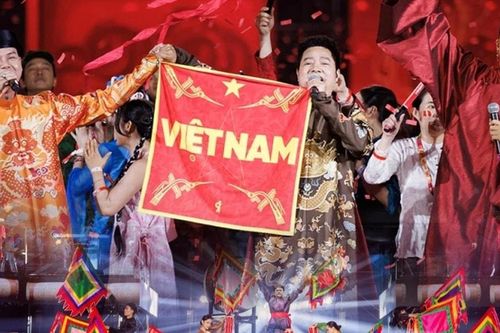 Văn hóa bước ra 'trung tâm sân khấu' và tỏa sáng
