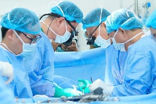 Ca ghép tim xuyên đêm - cuộc chạy đua sinh tử khép lại năm 2025
