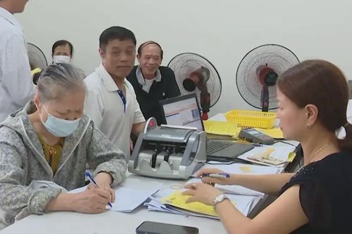Chi trả gộp 2 tháng lương hưu, trợ cấp BHXH dịp Tết