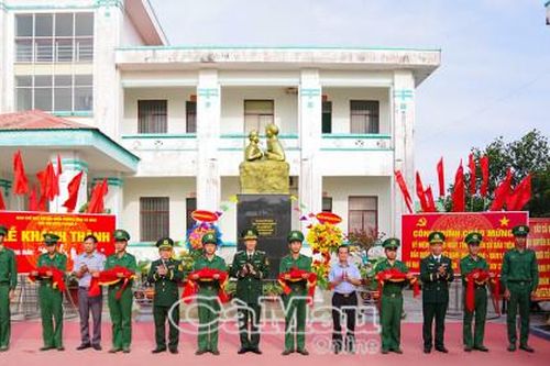 Khánh thành tượng đài 'Bác Hồ với chiến sĩ Biên phòng' tại Hải đội Biên phòng 2