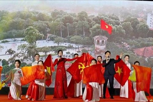 Rộn ràng mừng năm mới 2026, hướng tới Đại hội XIV của Đảng