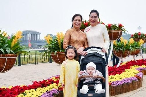 Hà Nội thanh bình, người dân thong dong du ngoạn ngày đầu năm 2026