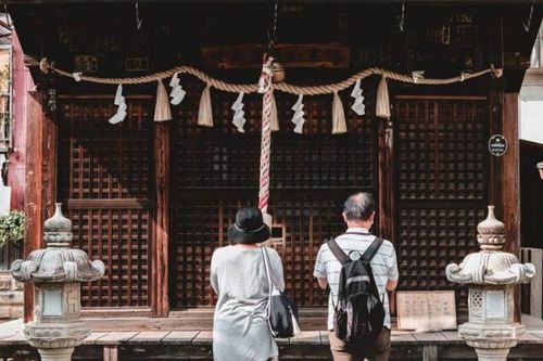 Người dân Nhật Bản làm gì vào ngày đầu tiên của Tết Dương lịch để cầu mong may mắn?
