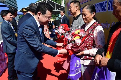 Cảng Chân Mây đón chuyến tàu du lịch quốc tế đầu năm