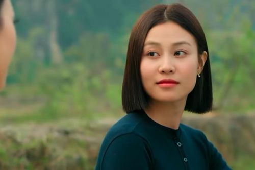 Duyên cay cú tìm cách gây sự với Tú nhưng nhận về cú sốc