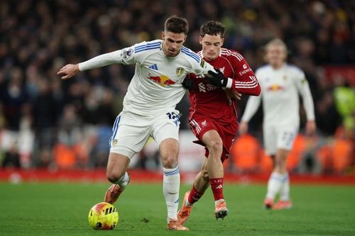 Liverpool bất lực trước Leeds