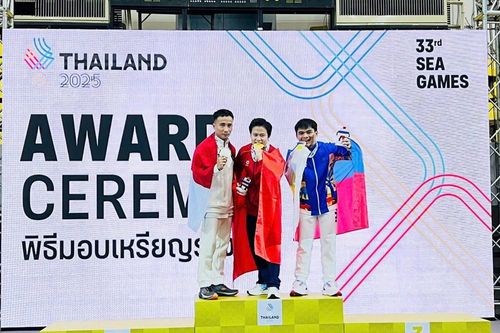 Những giọt nước mắt trên bục vinh quang