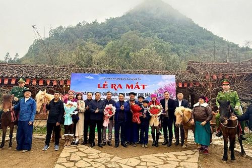 Cơ hội trải nghiệm cưỡi ngựa khám phá Lũng Cú nơi địa đầu Tổ quốc