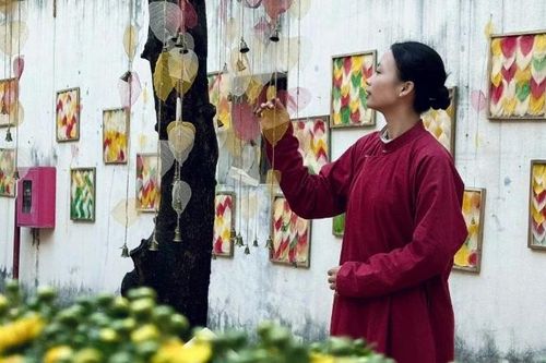 Sân tranh lá bồ đề - điểm check-in lý tưởng trong mùa xuân phố cổ