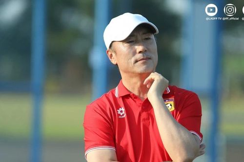 HLV Ha Hyeok-jun kết thúc mối lương duyên với bóng đá Lào